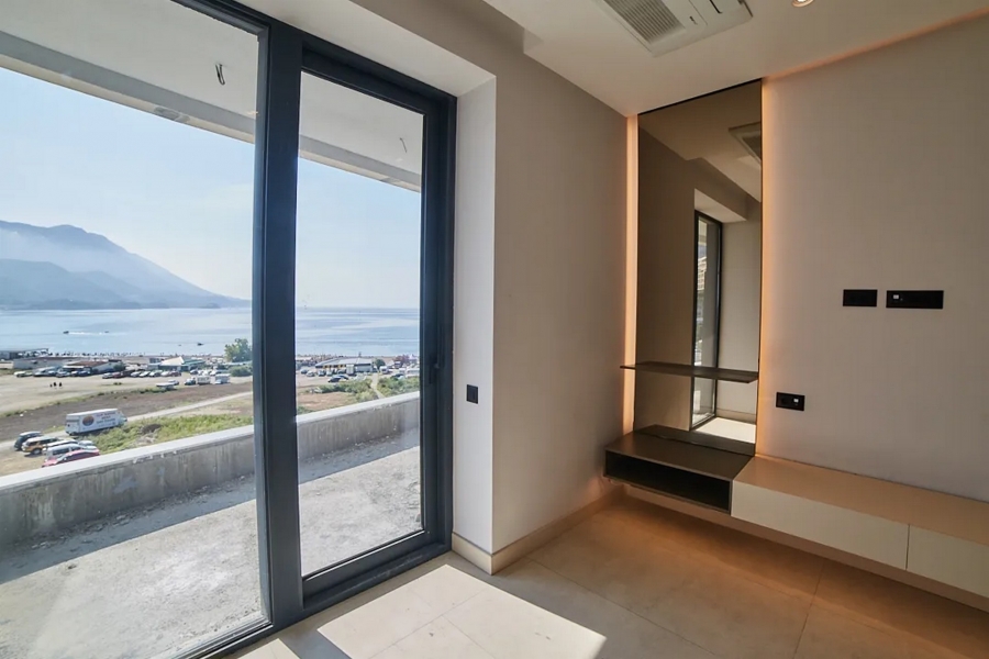 Luksuzan jednosoban stan u novoj zgradi na 100m od mora