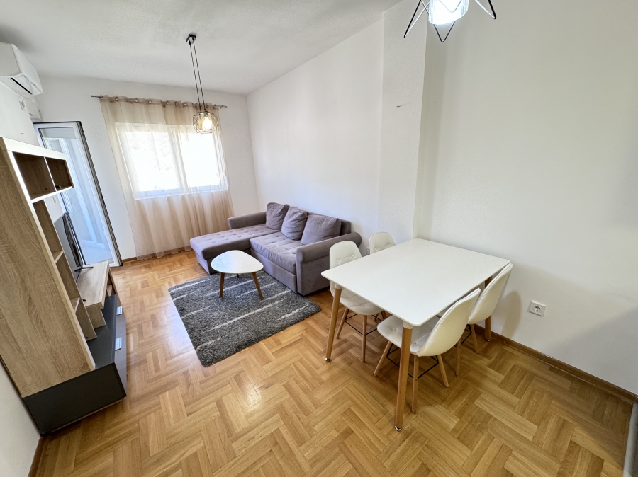 Lijepo opremljen jednosoban stan u blizini fakulteta u Budvi