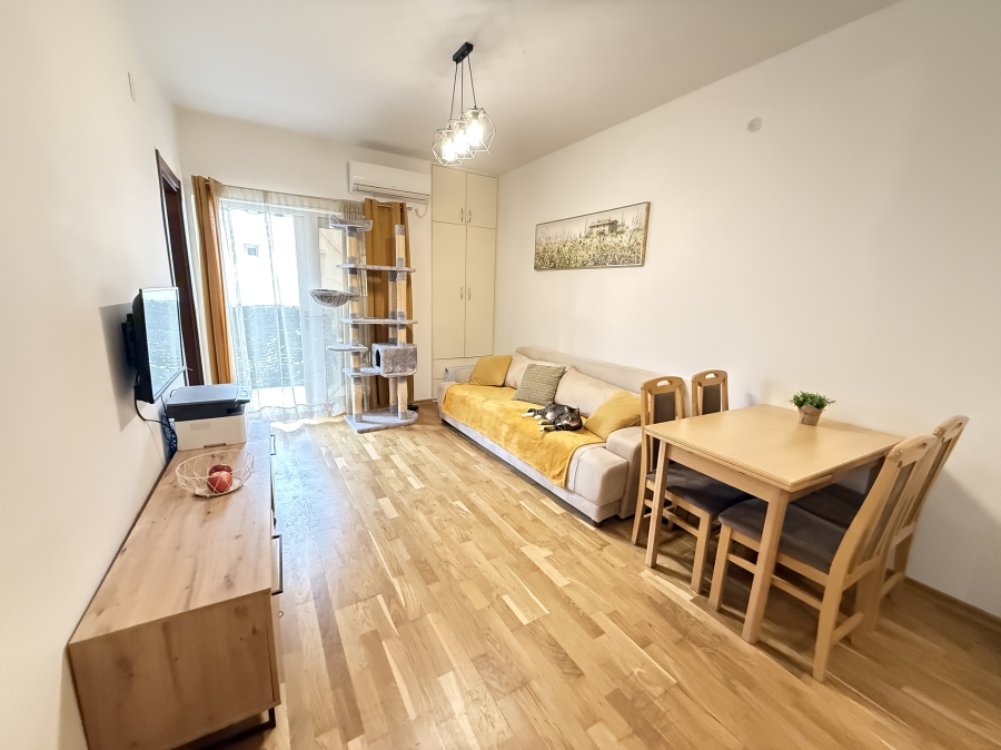 Jednosoban stan na glavnom bulevaru u Budvi